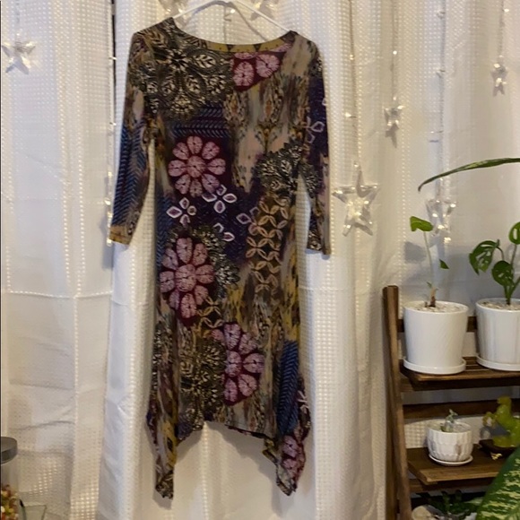 Dress - Picture 2 of 2